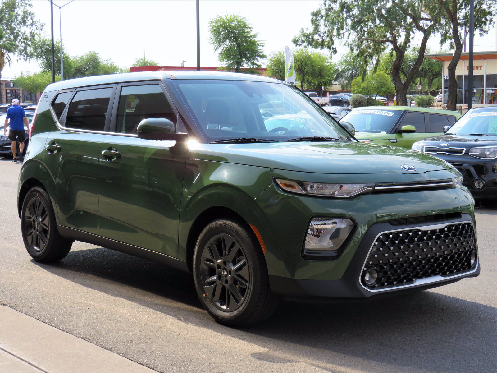 New 2021 Kia Soul EX Hatchback in Tucson #K25077 | Royal Automotive Group